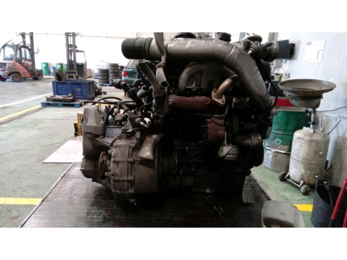 MOTOR CON ACCESORIOS Y CAJA DE CAMBIOS VOLKSWAGEN GOLF 2003