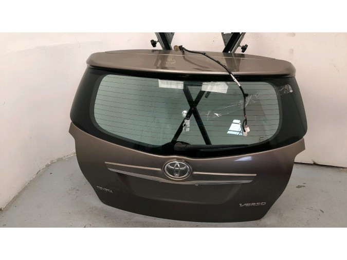 PORTON TRASERO TOYOTA VERSO 2016