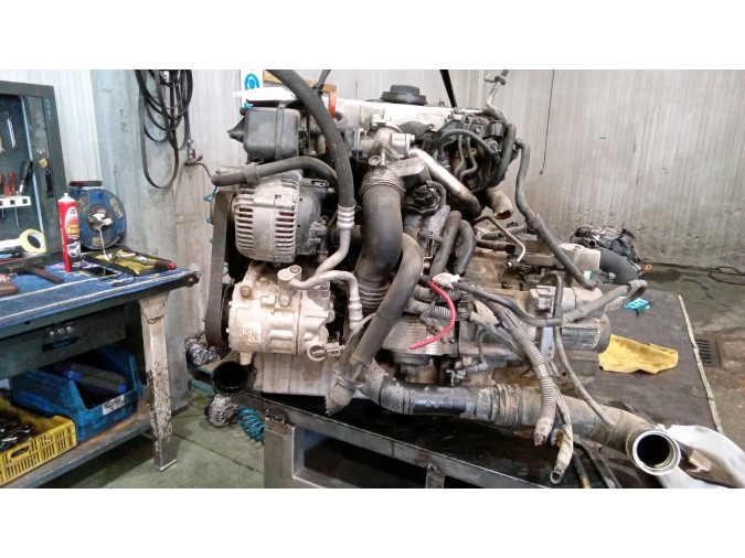 MOTOR CON ACCESORIOS Y CAJA DE CAMBIOS VOLKSWAGEN PASSAT 2006