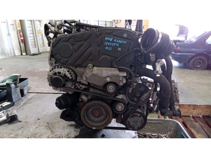 MOTOR CON ACCESORIOS Y CAJA DE CAMBIOS OPEL INSIGNIA