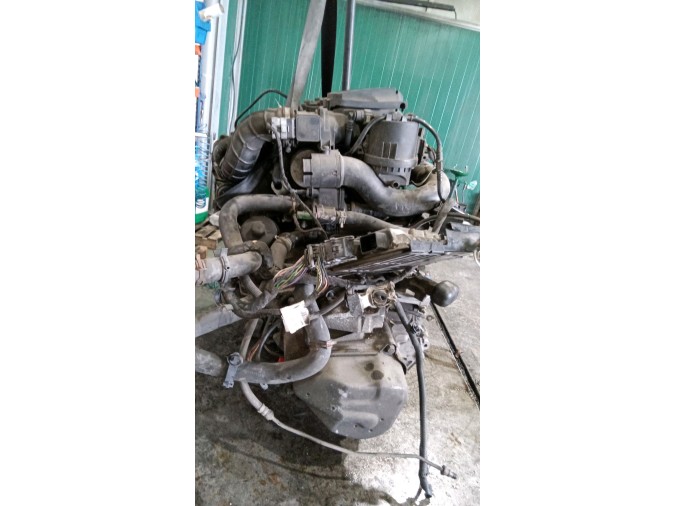 MOTOR CON ACCESORIOS Y CAJA DE CAMBIOS CITROEN C3 2004