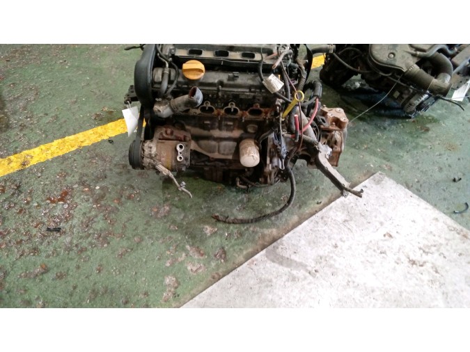 MOTOR CON ACCESORIOS Y CAJA DE CAMBIOS OPEL ASTRA 2005
