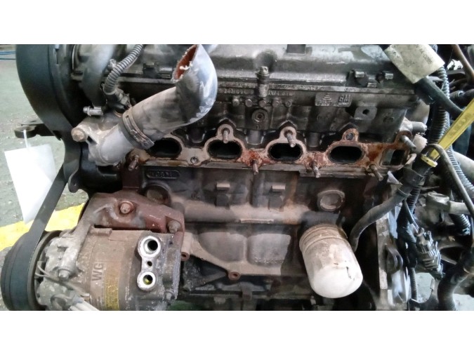 MOTOR CON ACCESORIOS Y CAJA DE CAMBIOS OPEL ASTRA 2005