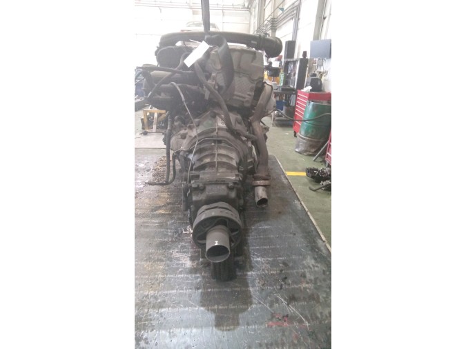 MOTOR CON ACCESORIOS Y CAJA DE CAMBIOS MERCEDES E 230 1997