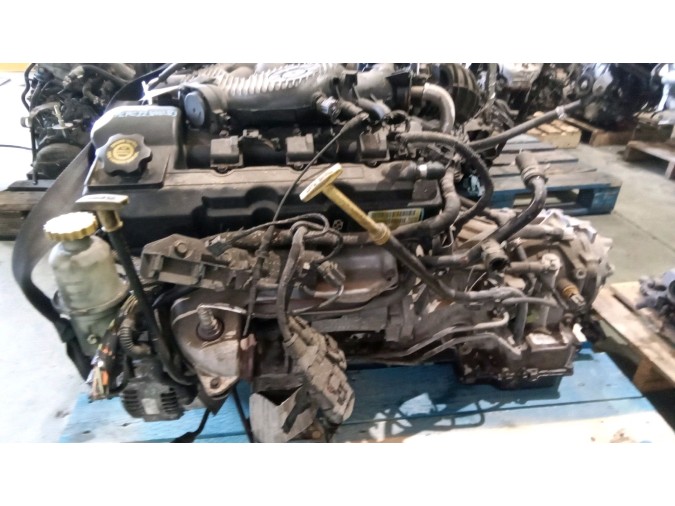 MOTOR CON ACCESORIOS Y CAJA DE CAMBIOS CHRYSLER 300M
