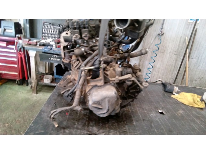 MOTOR CON ACCESORIOS Y CAJA DE CAMBIOS TOYOTA COROLLA 1997