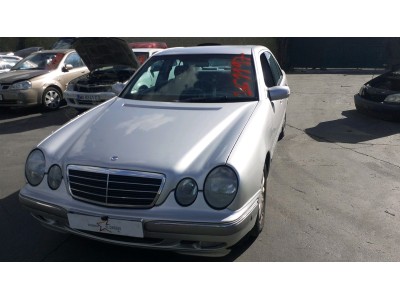 ALETA TRASERA IZQUIERDA MERCEDES E 280 2000