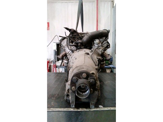 MOTOR CON ACCESORIOS Y CAJA DE CAMBIOS MERCEDES E 280 2000