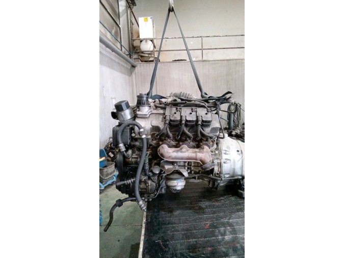 MOTOR CON ACCESORIOS Y CAJA DE CAMBIOS MERCEDES E 280 2000