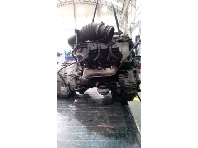 MOTOR CON ACCESORIOS Y CAJA DE CAMBIOS MERCEDES E 280 2000