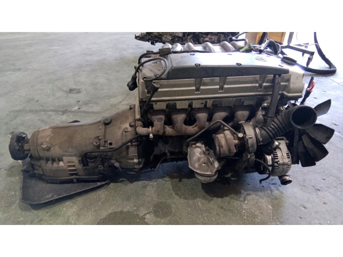 MOTOR CON ACCESORIOS Y CAJA DE CAMBIOS MERCEDES E 300 TURBODIESEL 1998