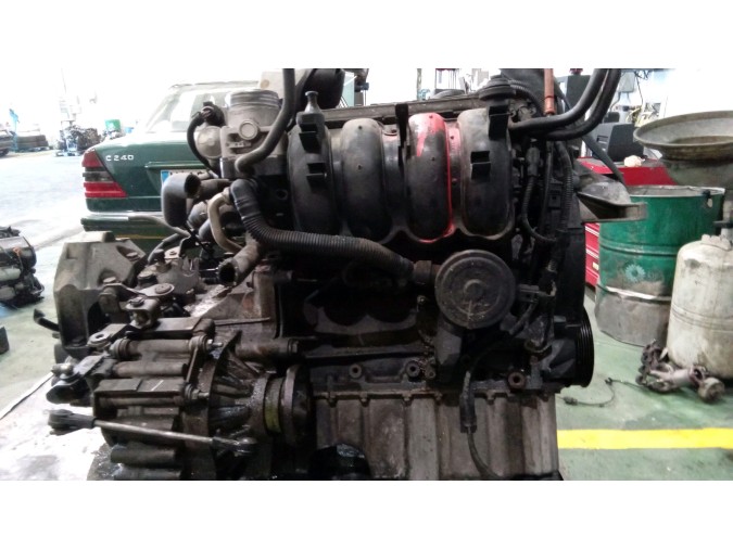 MOTOR CON ACCESORIOS Y CAJA DE CAMBIOS VOLKSWAGEN GOLF 2003