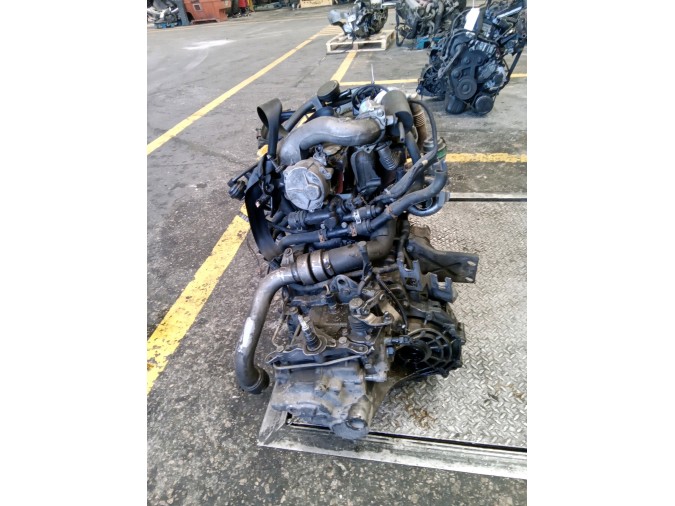 MOTOR CON ACCESORIOS Y CAJA DE CAMBIOS RENAULT MÉGANE 2004