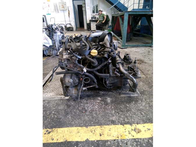 MOTOR CON ACCESORIOS Y CAJA DE CAMBIOS RENAULT MÉGANE 2004