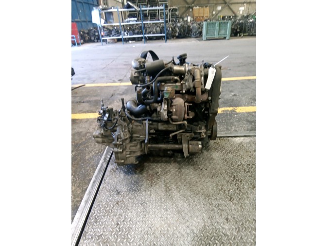 MOTOR CON ACCESORIOS Y CAJA DE CAMBIOS RENAULT MÉGANE 2004