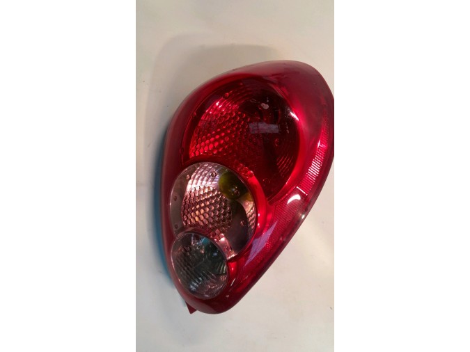 PILOTO TRASERO IZQUIERDO TOYOTA AYGO 2006