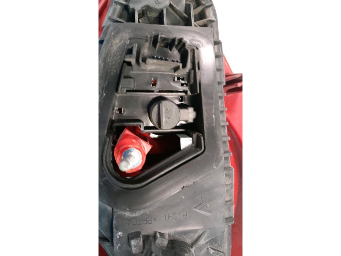 PILOTO TRASERO IZQUIERDO TOYOTA AYGO 2006