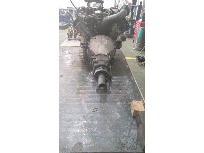 MOTOR CON ACCESORIOS Y CAJA DE CAMBIOS MERCEDES C 240 1999