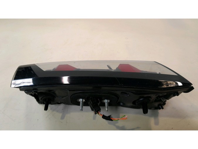 PILOTO TRASERO IZQUIERDO EXTERIOR PEUGEOT 2008 2022