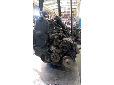 MOTOR CON ACCESORIOS SIN CAJA DE CAMBIOS RENAULT R19 1993