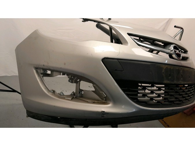 PARAGOLPES DELANTERO OPEL ASTRA GRIS 2013