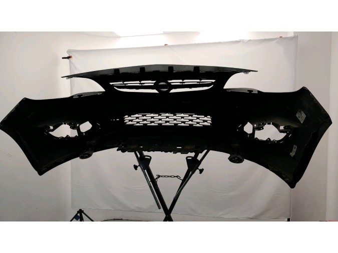 PARAGOLPES DELANTERO OPEL ASTRA GRIS 2013