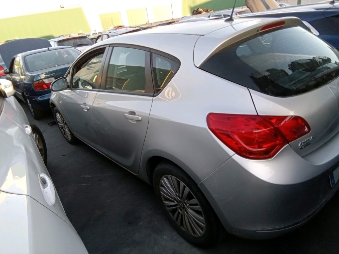 MECANICA TRASERA OPEL ASTRA 2013