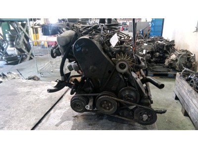 MOTOR CON ACCESORIOS Y CAJA DE CAMBIOS AUDI 80 1990