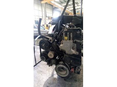 MOTOR CON ACCESORIOS SIN CAJA DE CAMBIOS FIAT PANDA 2005