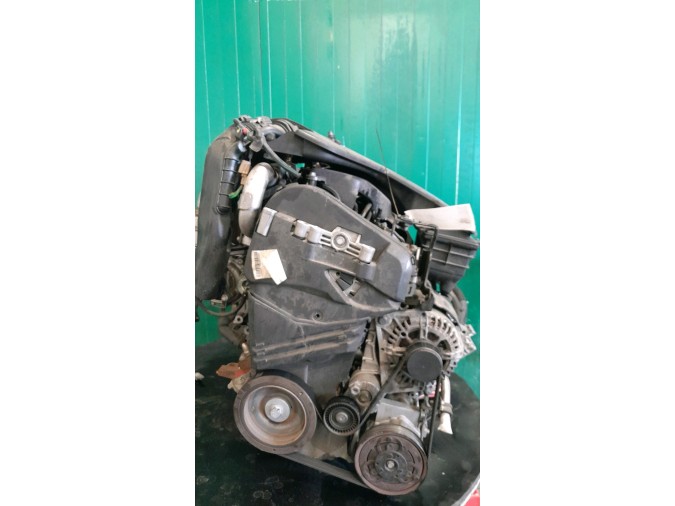 MOTOR CON ACCESORIOS Y CAJA DE CAMBIOS DACIA SANDERO 2012