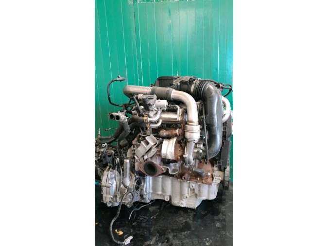 MOTOR CON ACCESORIOS Y CAJA DE CAMBIOS DACIA SANDERO 2012