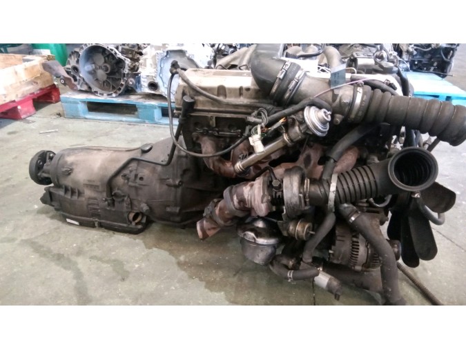 MOTOR CON ACCESORIOS Y CAJA DE CAMBIOS MERCEDES E 290 T TURBODIESEL 1997