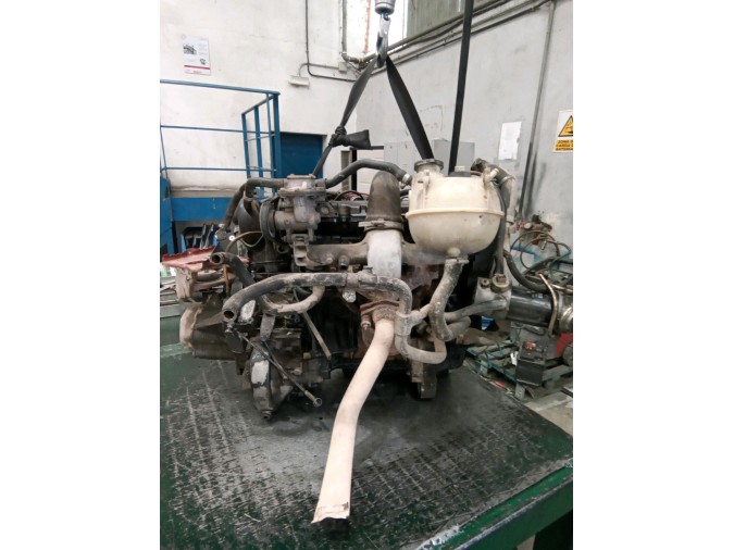 MOTOR CON ACCESORIOS Y CAJA DE CAMBIOS PEUGEOT 309 1989