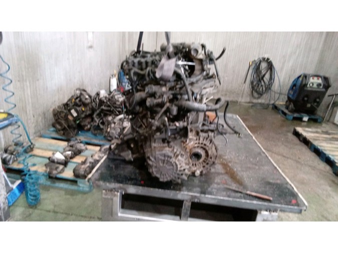 MOTOR CON ACCESORIOS Y CAJA DE CAMBIOS HYUNDAI MATRIX 2003
