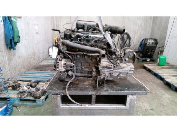MOTOR CON ACCESORIOS Y CAJA DE CAMBIOS HYUNDAI ACCENT