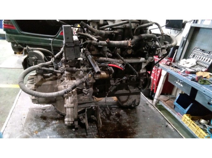 MOTOR CON ACCESORIOS Y CAJA DE CAMBIOS HYUNDAI ACCENT
