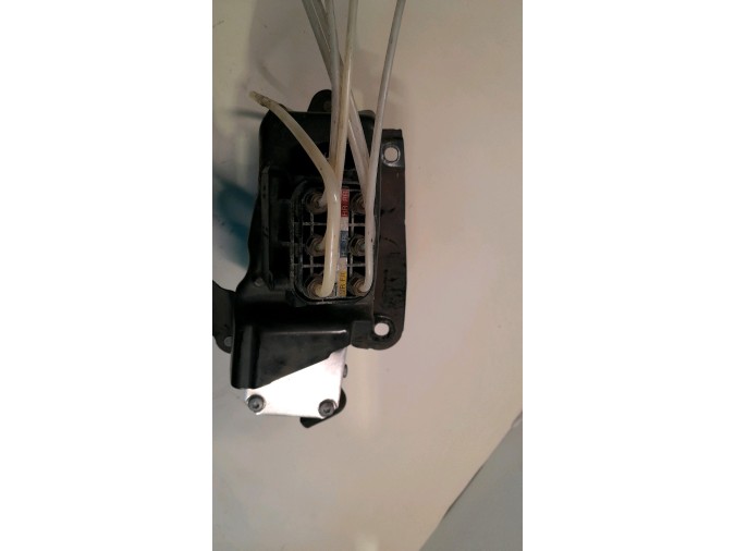 BOMBA SUSPENSION MERCEDES ML 300 CDI 4MATIC 2010