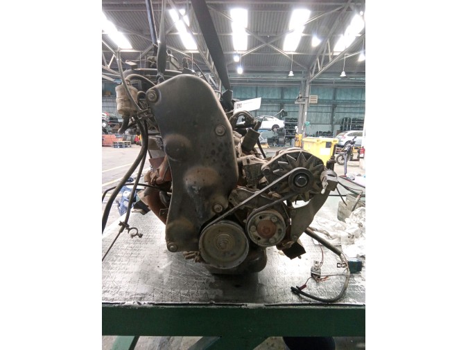 MOTOR CON ACCESORIOS SIN CAJA DE CAMBIOS RENAULT R11 1985