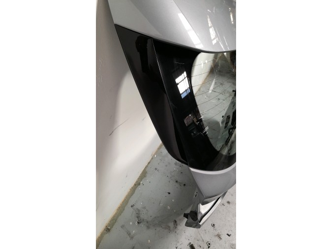 PORTON TRASERO KIA XCEED GRIS 2020