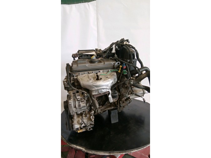 MOTOR CON ACCESORIOS Y CAJA DE CAMBIOS PEUGEOT 207 2011