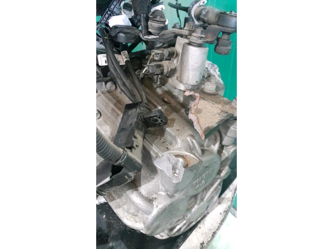 MOTOR CON ACCESORIOS Y CAJA DE CAMBIOS HYUNDAI IX35 2013