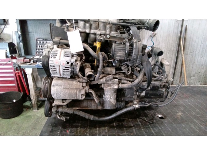 MOTOR CON ACCESORIOS Y CAJA DE CAMBIOS VOLKSWAGEN GOLF 2001
