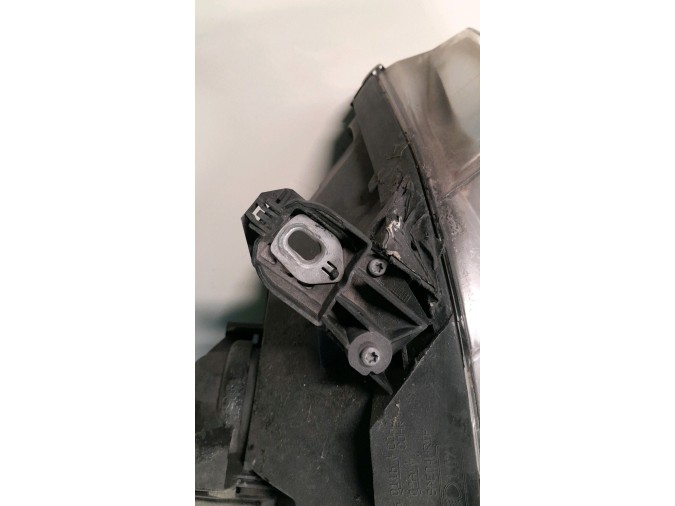 FARO DELANTERO DERECHO MERCEDES B 180 CDI 2006