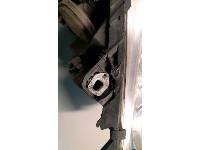 FARO DELANTERO DERECHO MERCEDES B 180 CDI 2006
