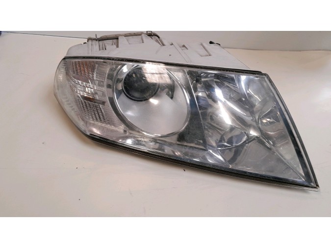 FARO DELANTERO DERECHO SKODA OCTAVIA 2006