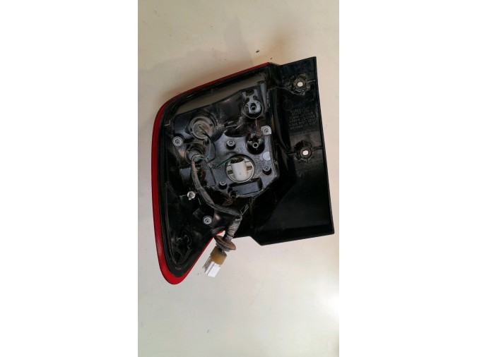 PILOTO TRASERO IZQUIERDO EXTERIOR MITSUBISHI ASX ROJO / AMBAR 2015
