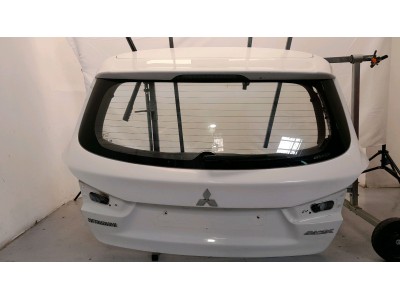 PORTON TRASERO MITSUBISHI ASX BLANCO 2015