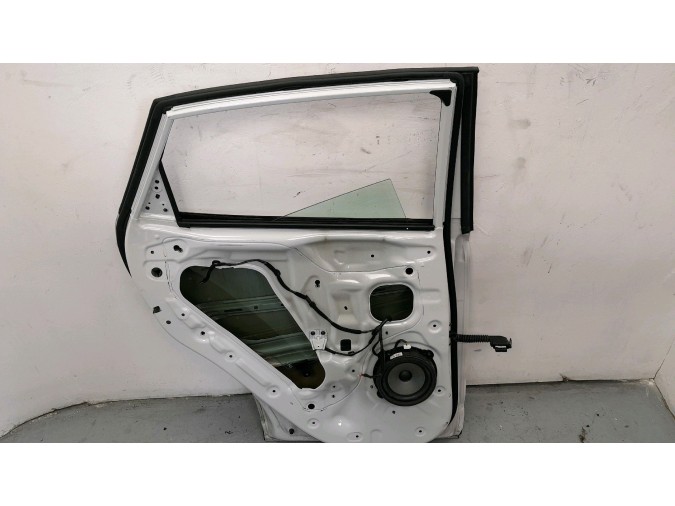 PUERTA TRASERA IZQUIERDA HYUNDAI KONA BLANCA 2020