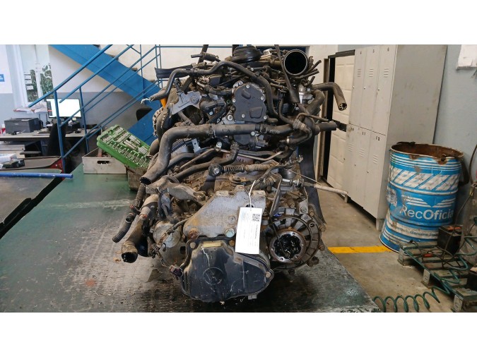 MOTOR CON ACCESORIOS SIN CAJA DE CAMBIOS VOLKSWAGEN GOLF
