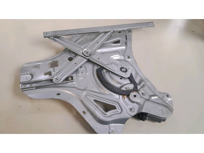 ELEVALUNAS DELANTERO DERECHO HYUNDAI IX35 2014
